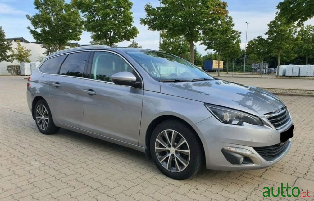 2015' Peugeot 308 Sw photo #3