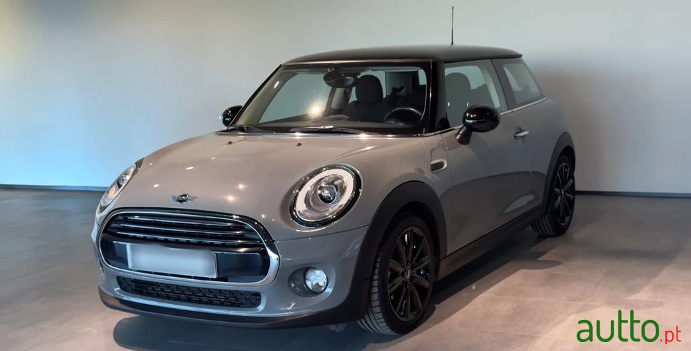 2016' MINI Cooper 3 Portas photo #2