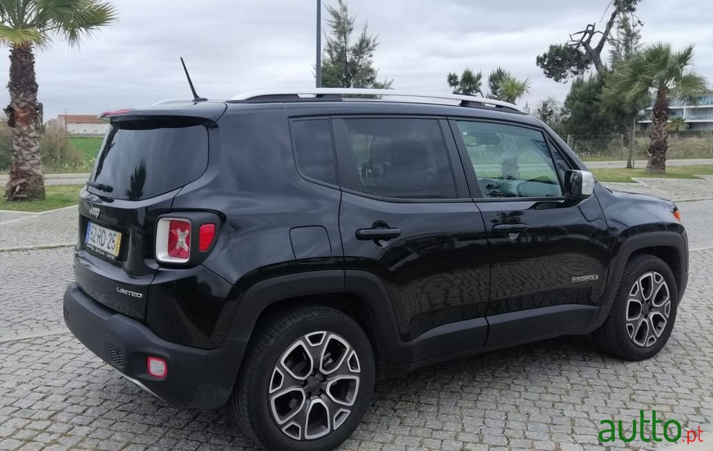 2016' Jeep Renegade photo #4