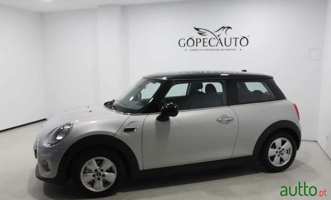 2015' MINI Cooper photo #3