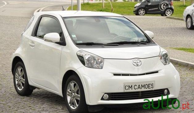 2009' Toyota iQ 1.0 Vvt-I photo #1