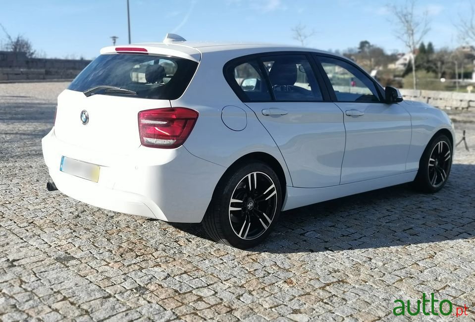 2012' BMW 118 photo #5