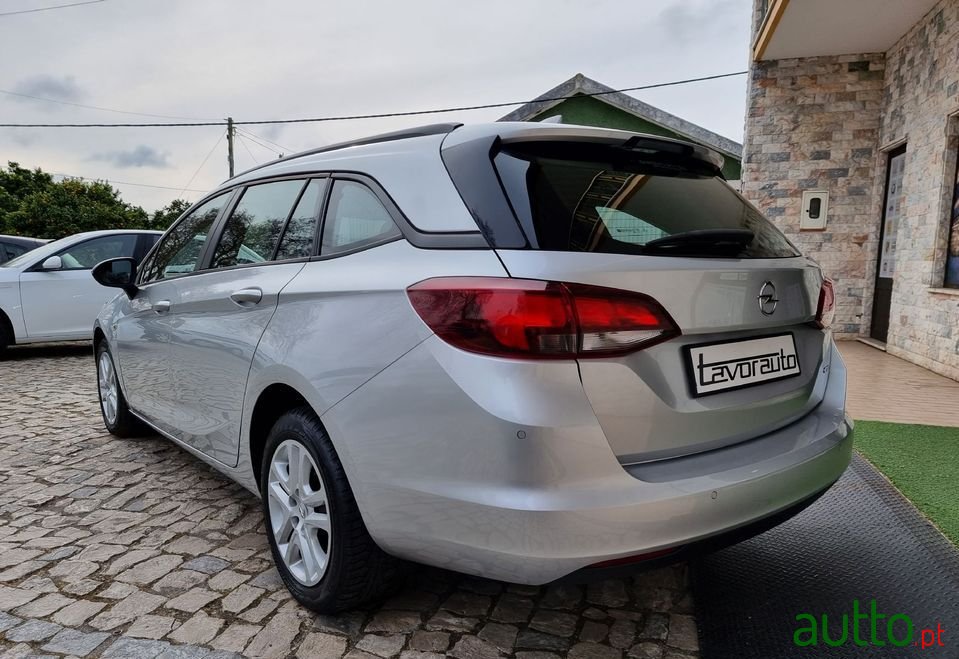 2018' Opel Astra Sports Tourer photo #6