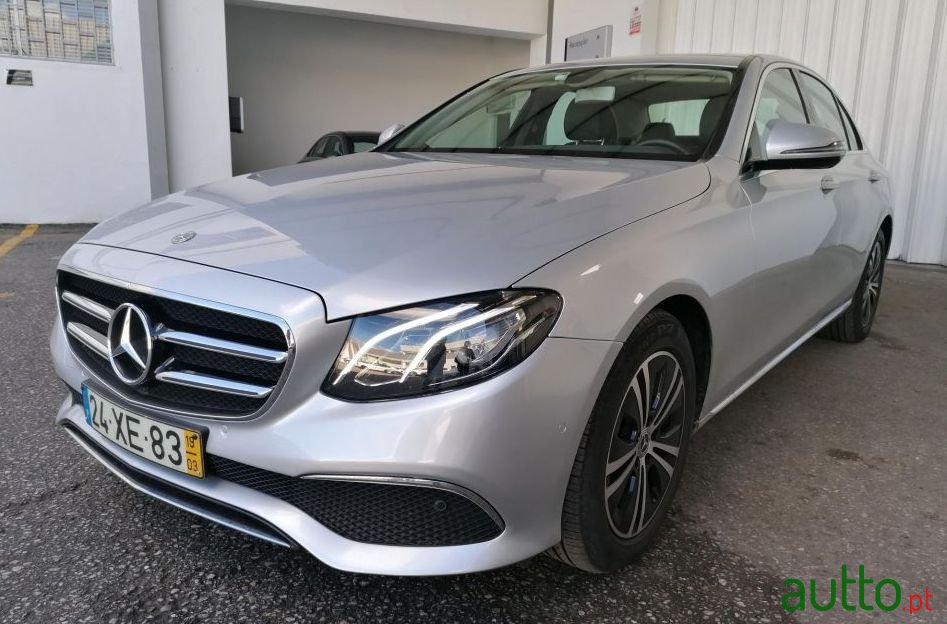 2019' Mercedes-Benz E-220 photo #3
