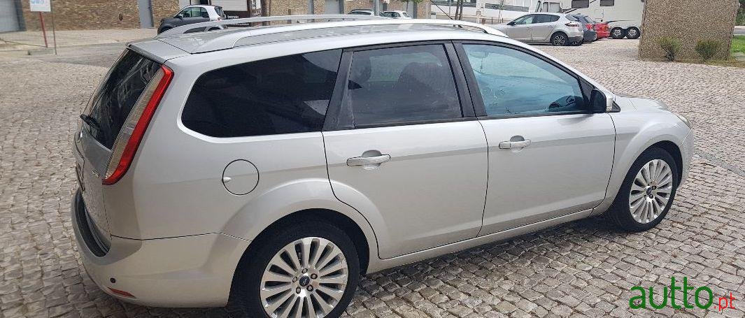 2008' Ford Focus Sw photo #3