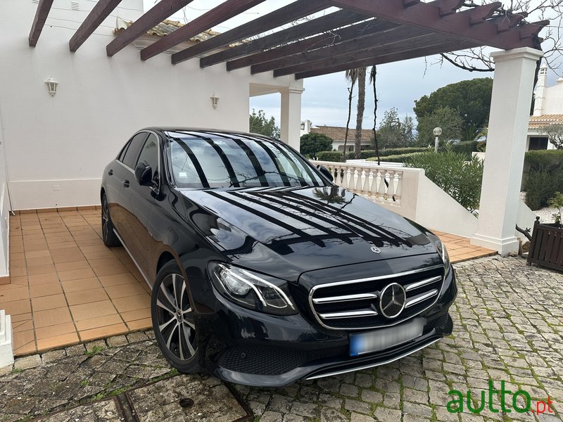 2019' Mercedes-Benz E 300 E photo #3