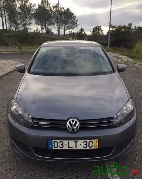 2011' Volkswagen Golf photo #4