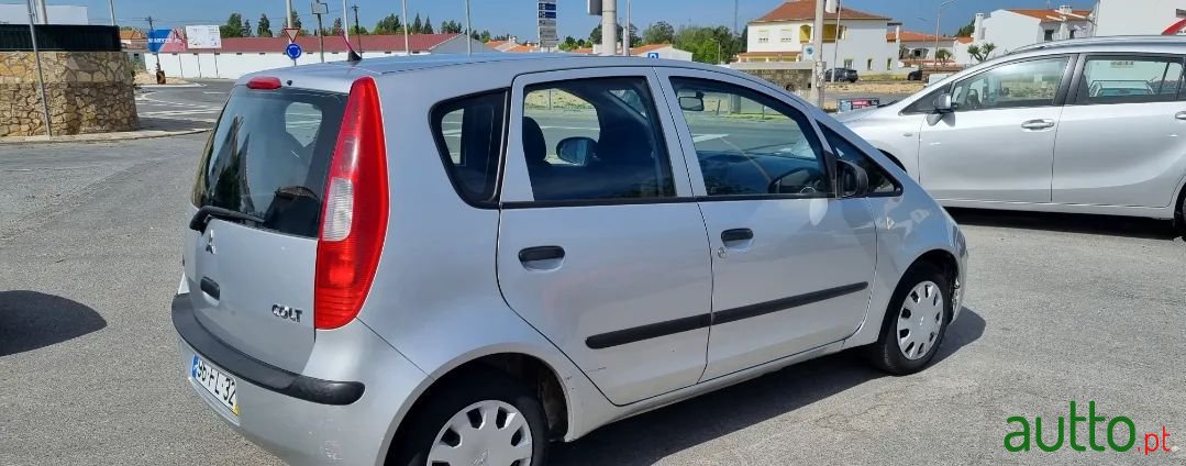 2008' Mitsubishi Colt photo #5