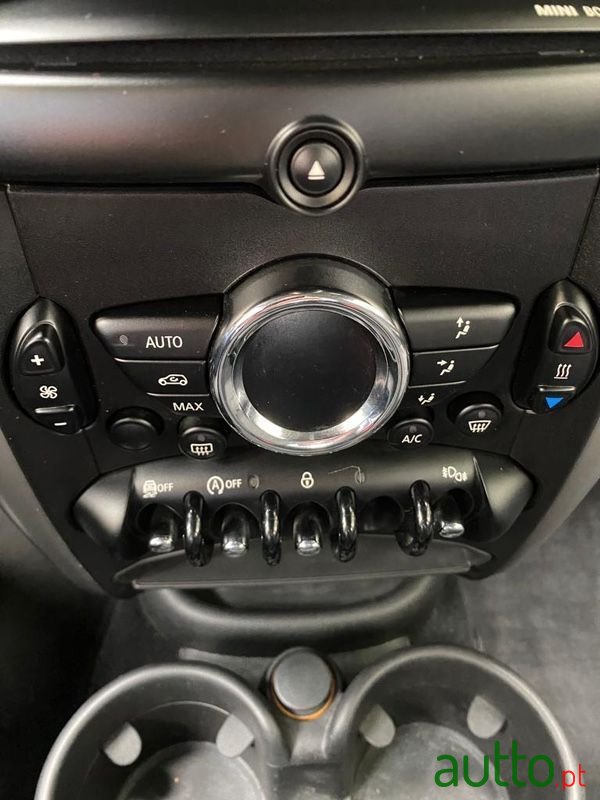 2014' MINI Countryman photo #6