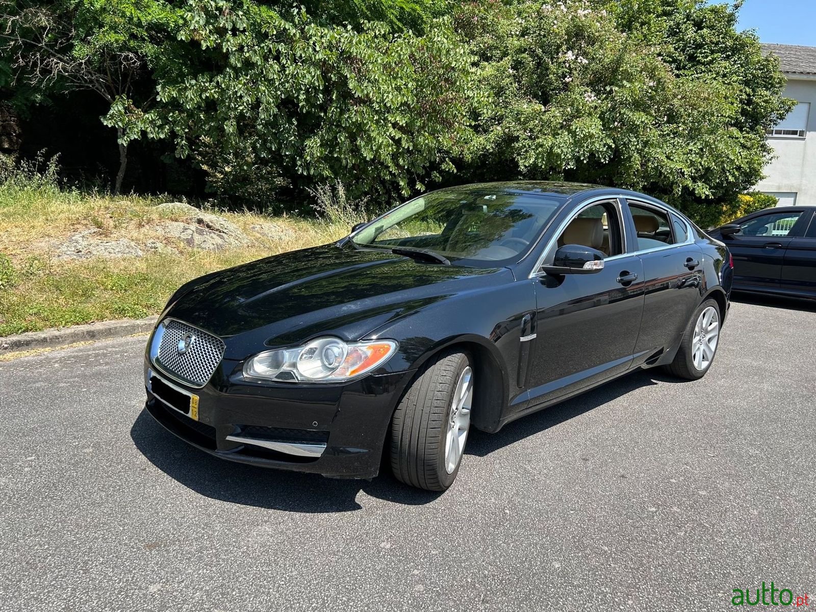 2008' Jaguar XF photo #3