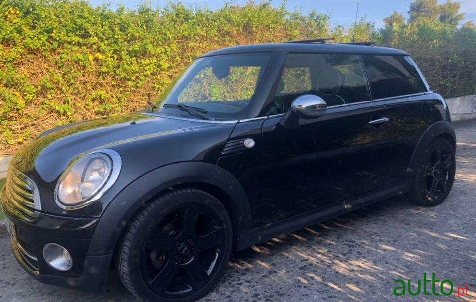 2009' MINI Cooper Sport photo #4