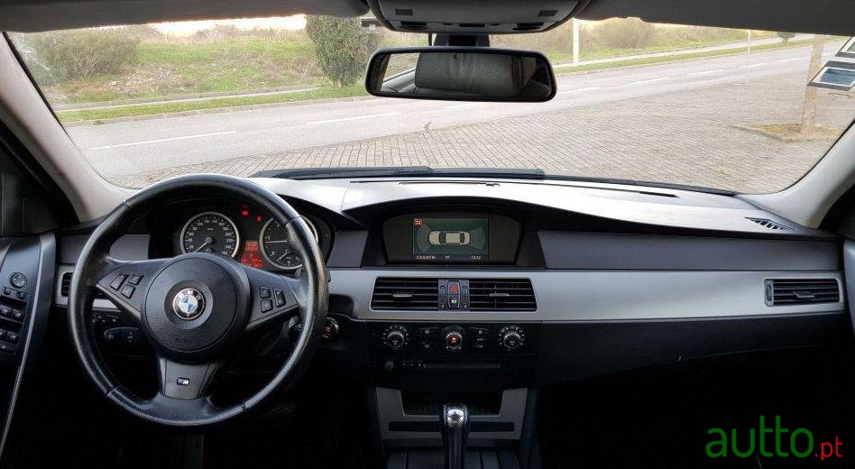 2006' BMW 520 Nacional photo #1