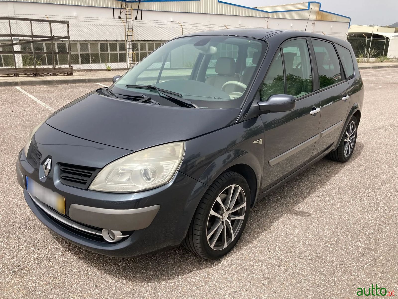 2007' Renault Grand Scenic photo #1