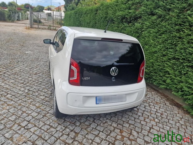 2015' Volkswagen Up photo #4