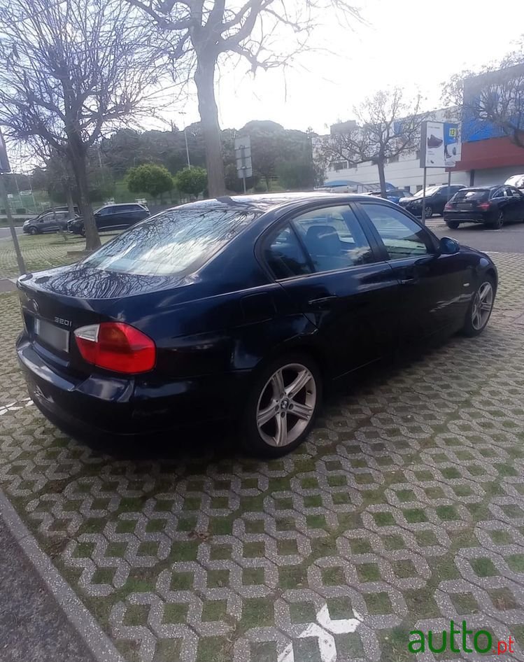 2005' BMW 320 photo #6