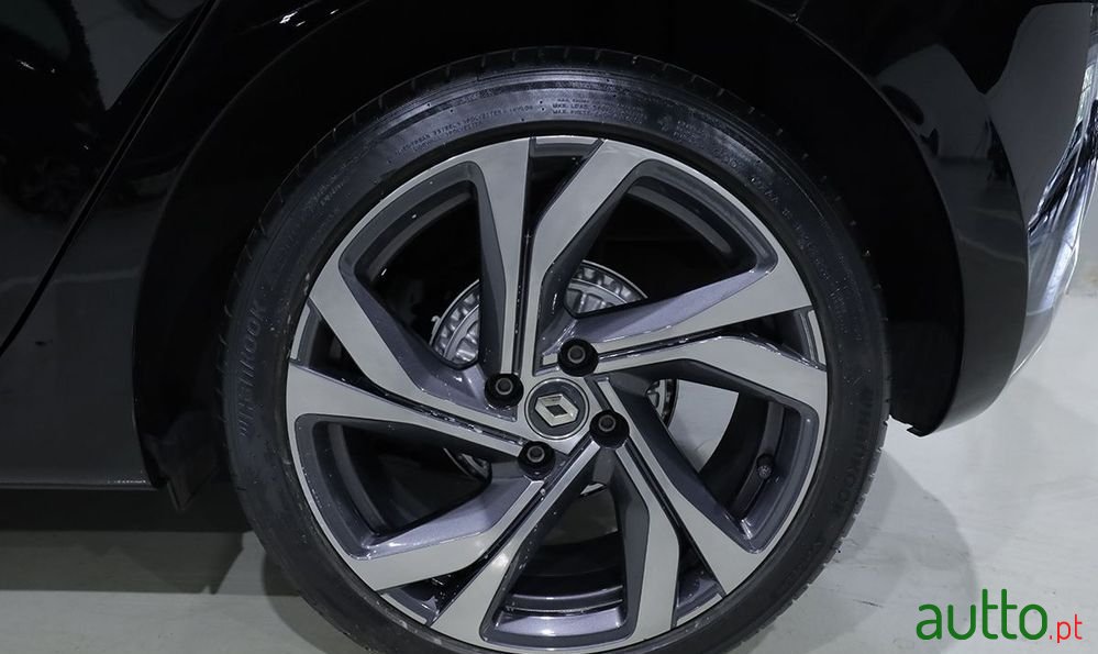 2021' Renault Clio 1.0 Tce Rs Line photo #5