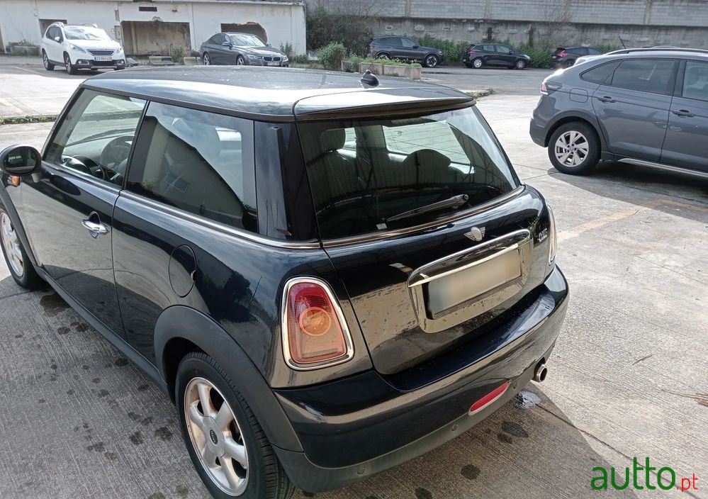 2008' MINI One 3 Portas photo #3