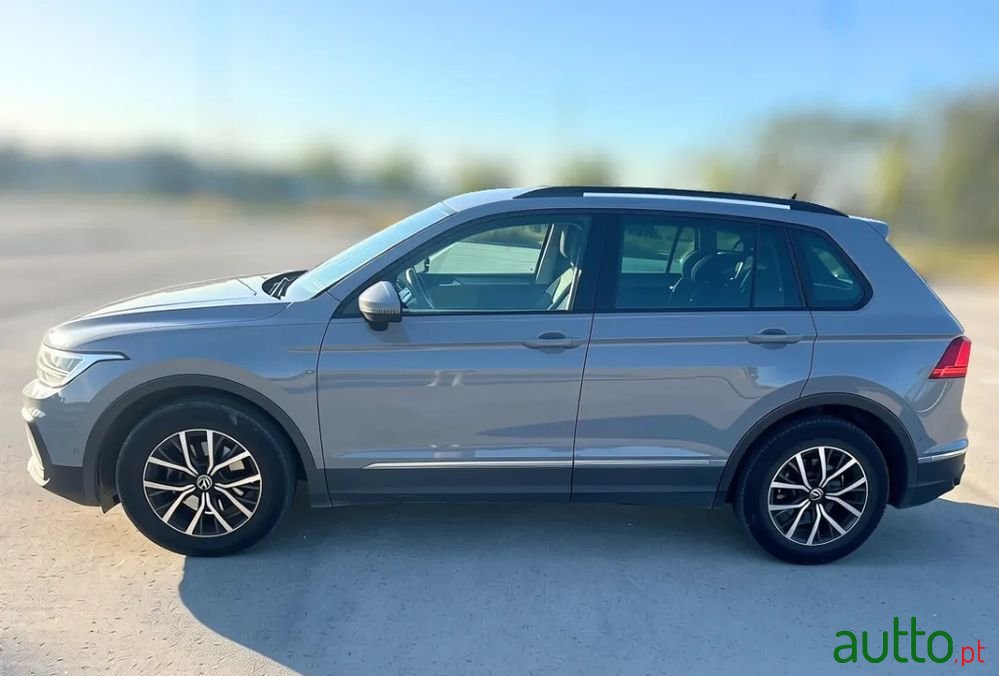 2020' Volkswagen Tiguan 1.5 Tsi Life photo #3