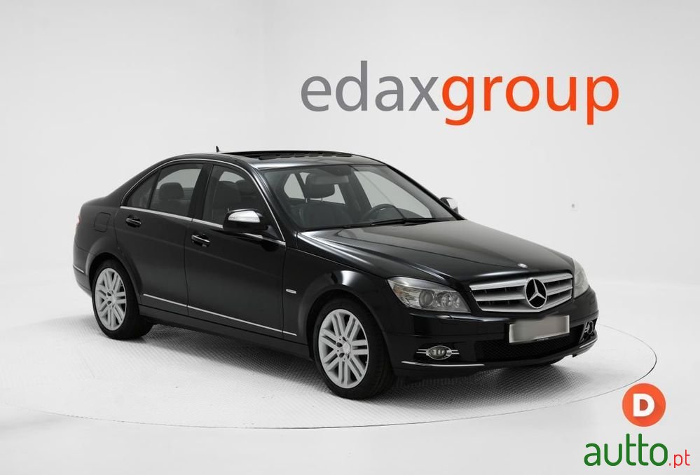 2008' Mercedes-Benz Classe C photo #1