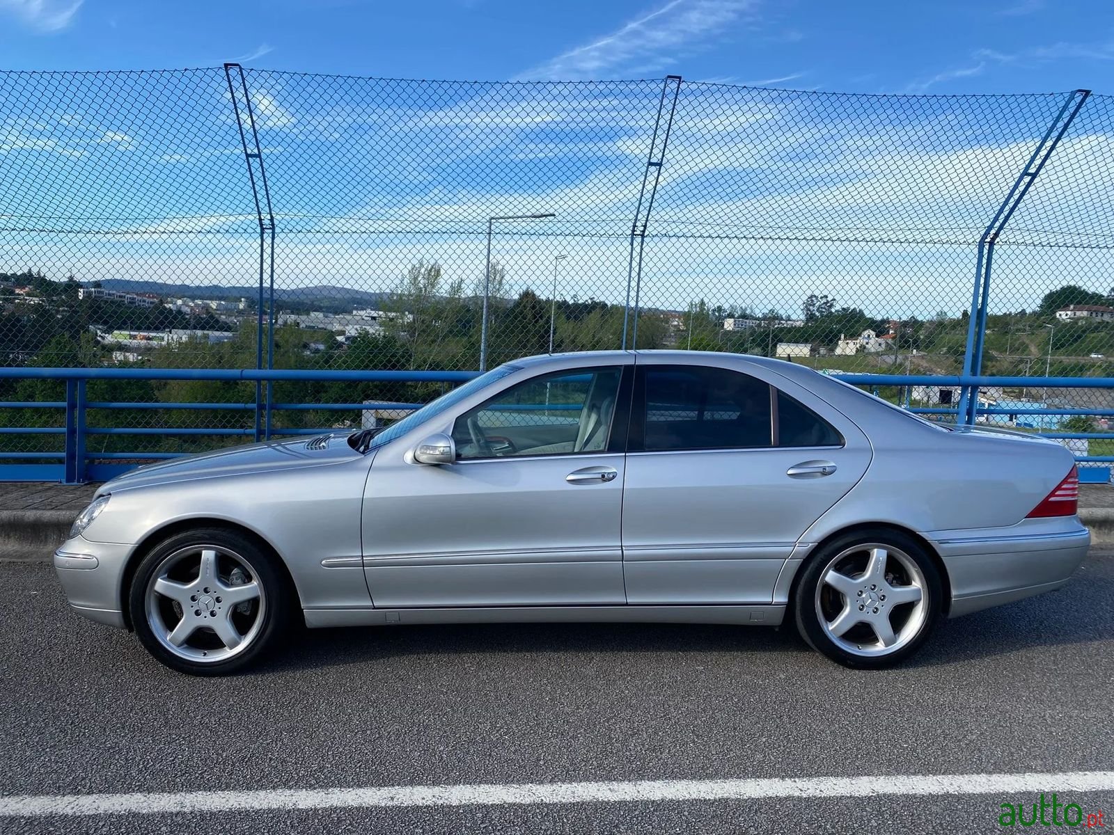 2005' Mercedes-Benz S-320 photo #2