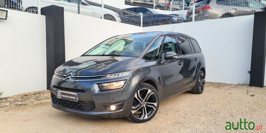 2016' Citroen C4 Grand Picasso photo #1