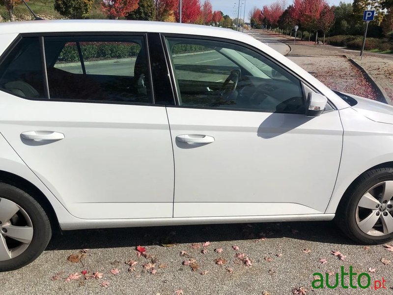 2017' Skoda Fabia 1.4 Tdi Active photo #5