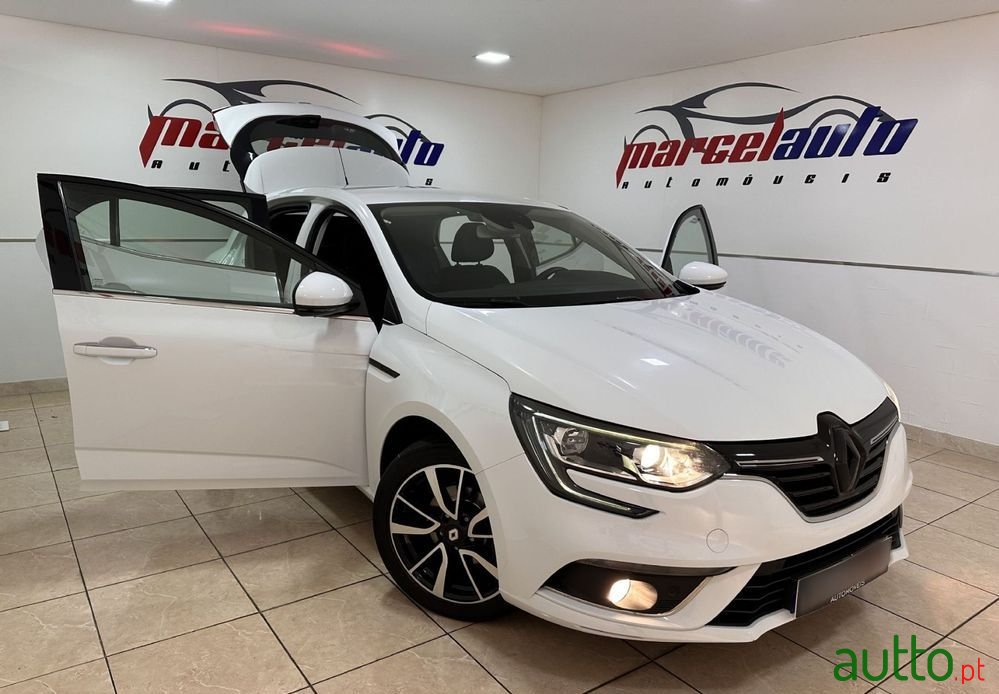 2016' Renault Megane 1.5 Dci Zen photo #4