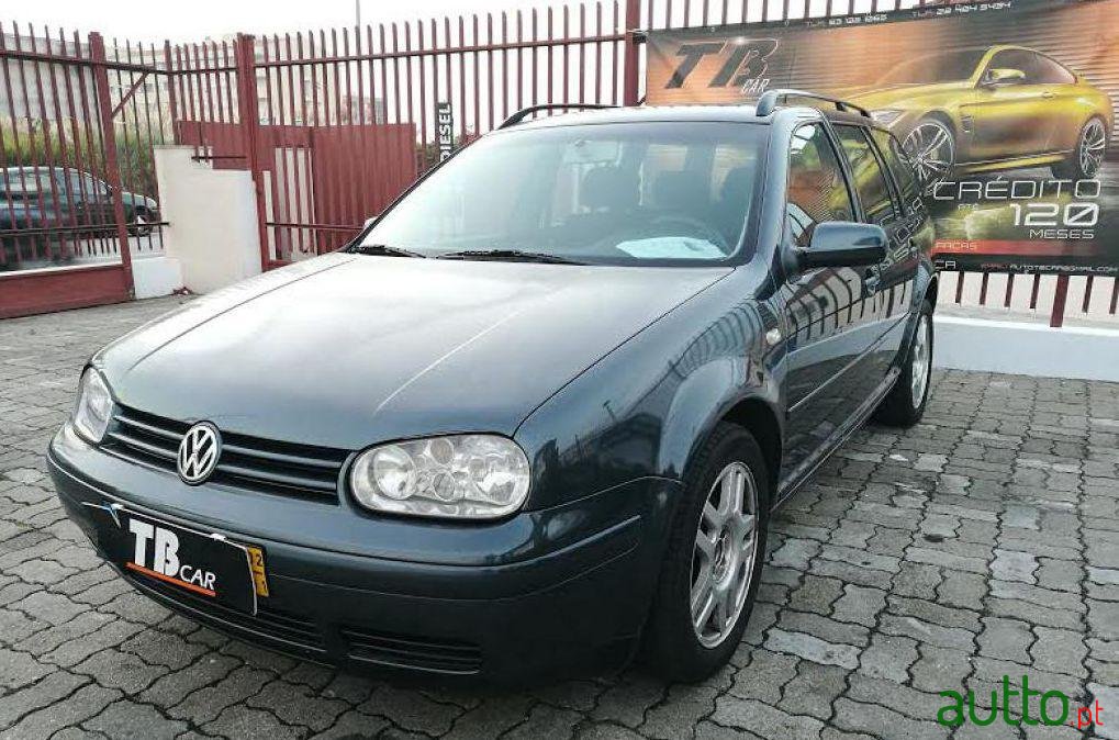 2002' Volkswagen Golf Variant 1.6 Highline photo #1