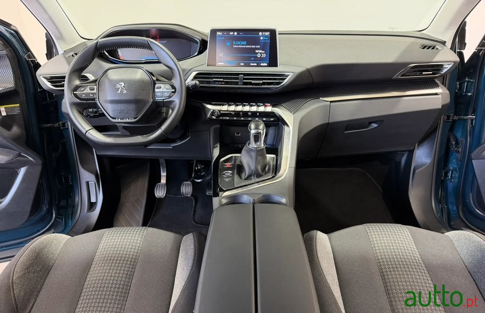 2021' Peugeot 3008 1.5 Bluehdi Active photo #5