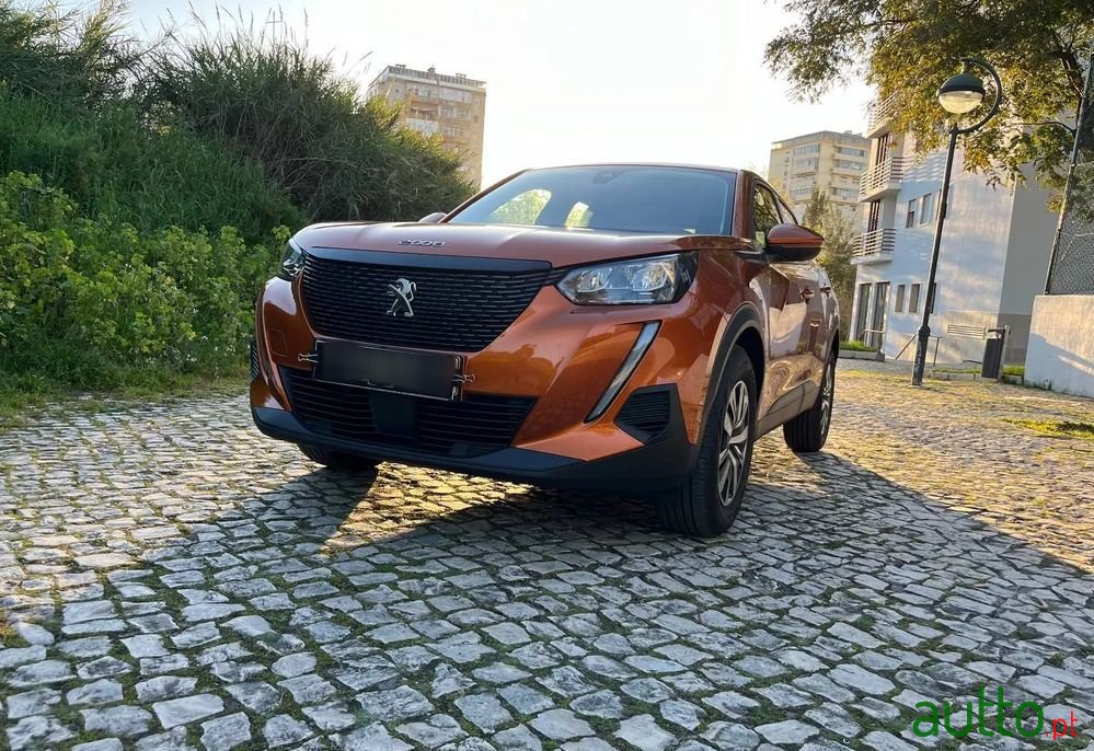 2020' Peugeot 2008 photo #1