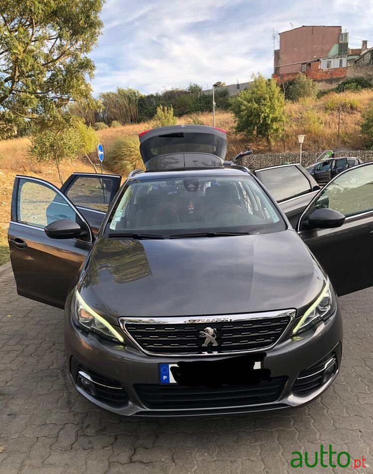 2018' Peugeot 308 Sw photo #2