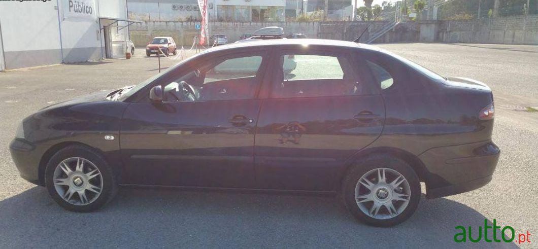 2003' SEAT Cordoba photo #1