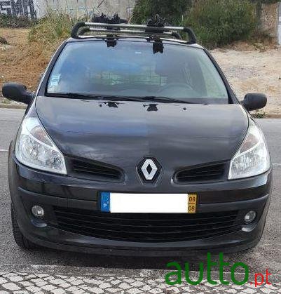 2008' Renault Clio Iii Dynamic S photo #2