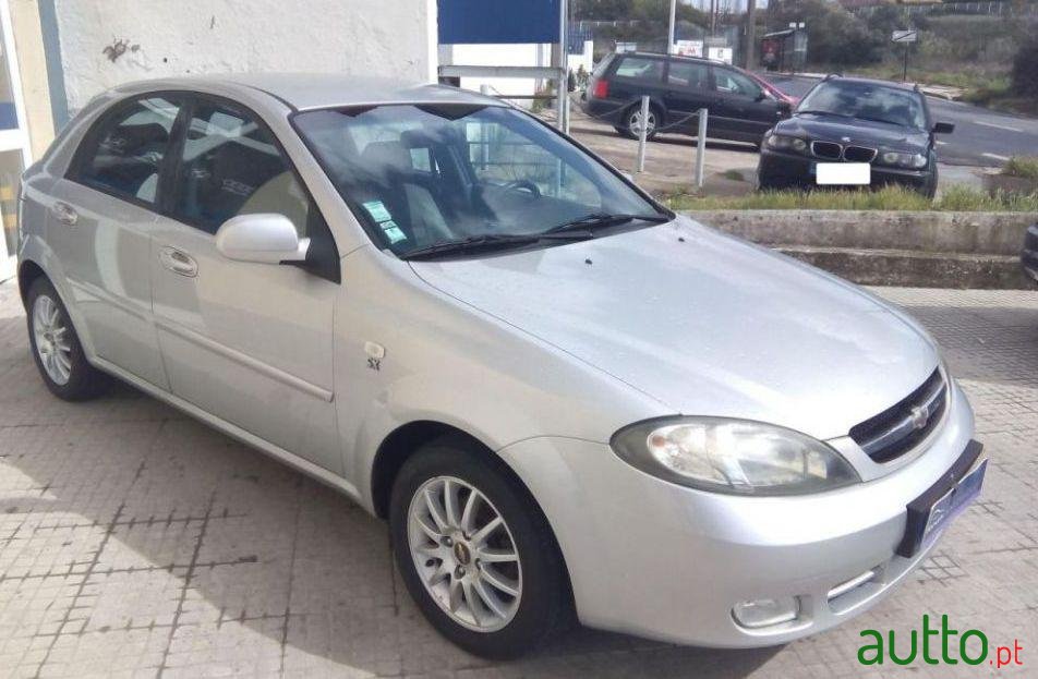 2005' Chevrolet Lacetti photo #3