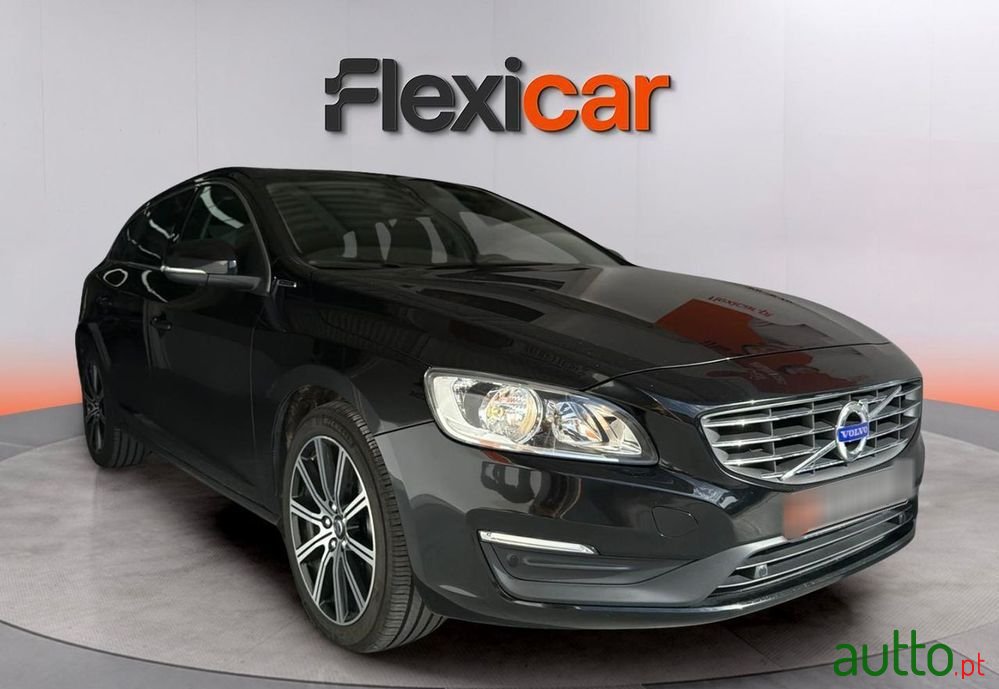 2017' Volvo V60 photo #1