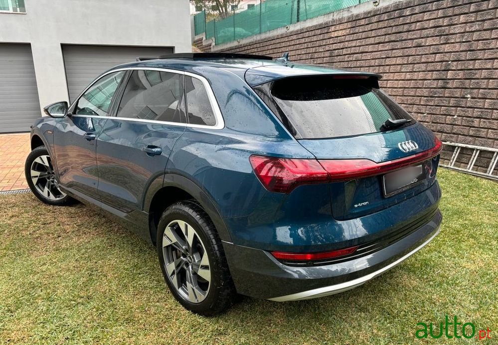 2021' Audi e-tron photo #3
