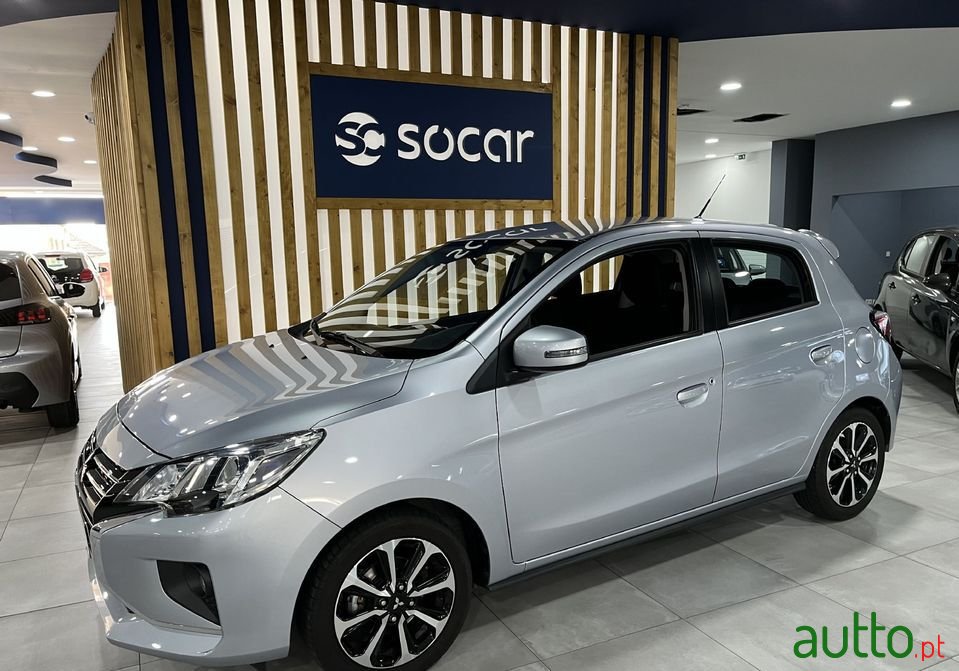 2020' Mitsubishi Space Star photo #1