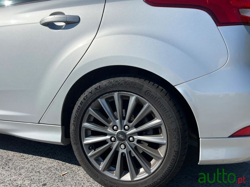 2018' Ford Focus photo #4