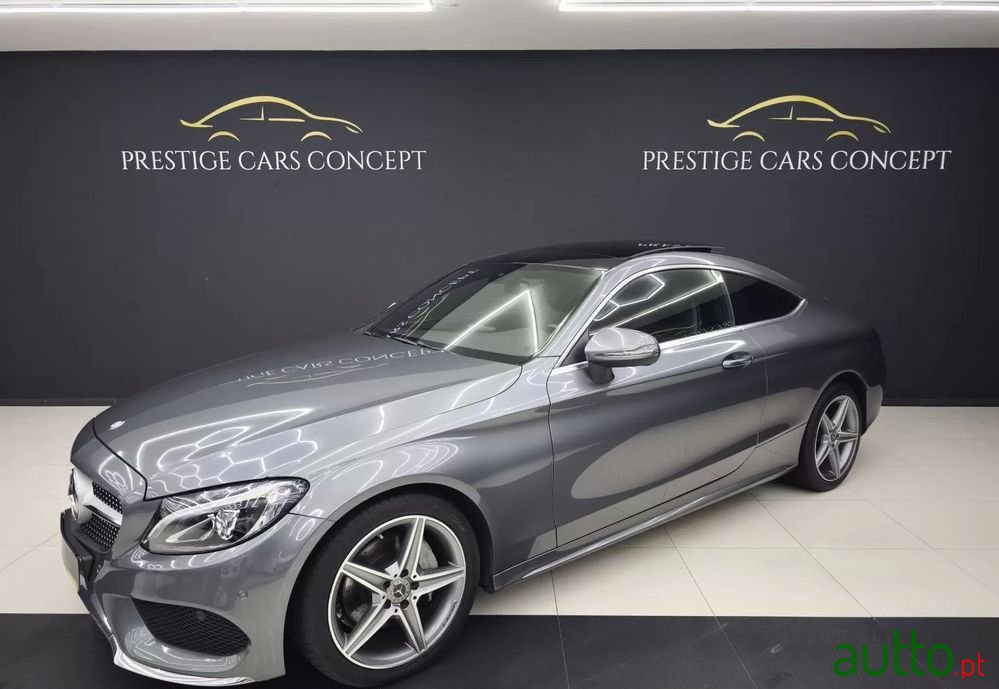 2018' Mercedes-Benz Classe C photo #5