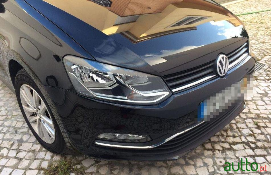 2016' Volkswagen Polo photo #1