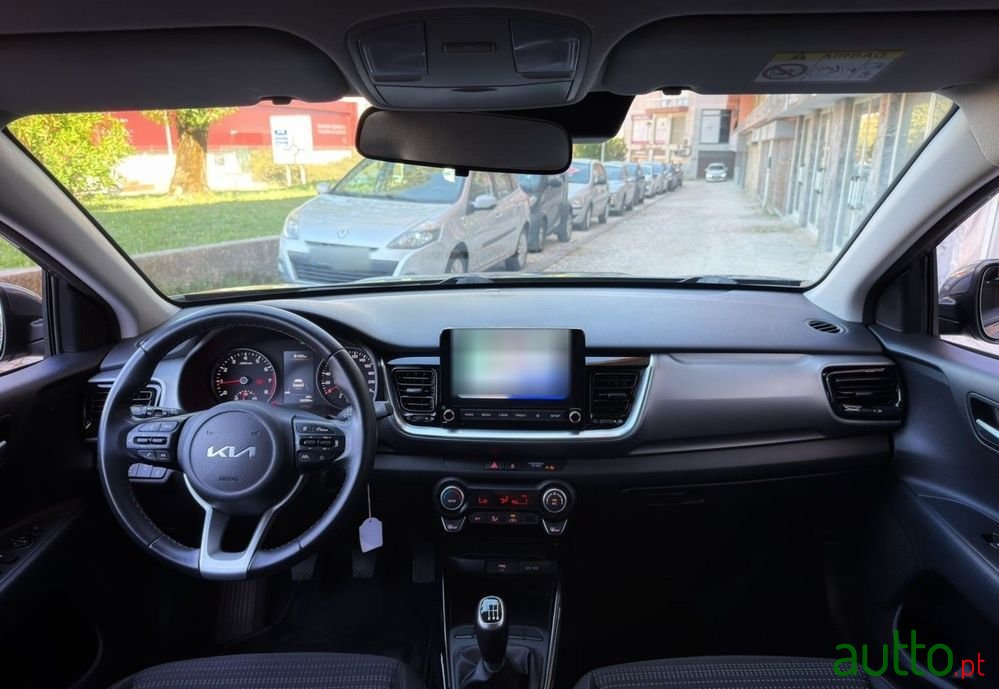 2021' Kia Stonic 1.0 T-Gdi Drive photo #5