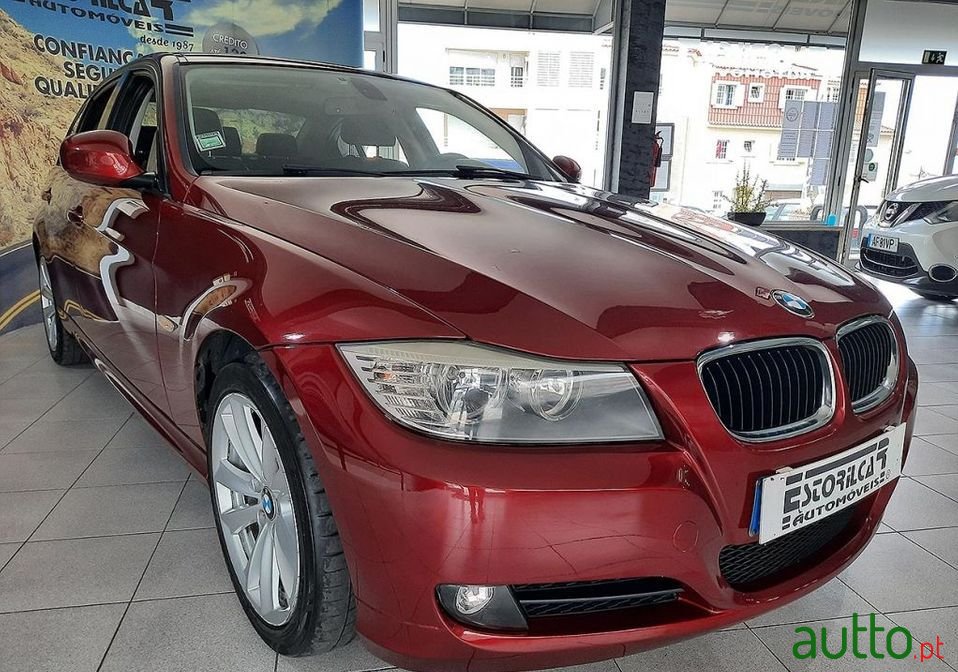 2010' BMW 316 photo #2