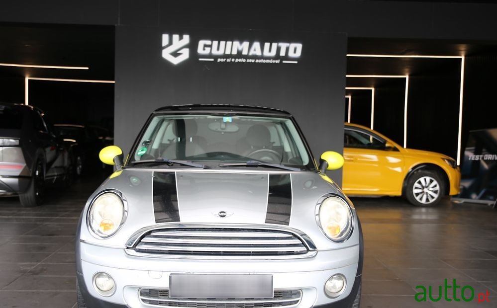 2008' MINI One 3 Portas photo #1