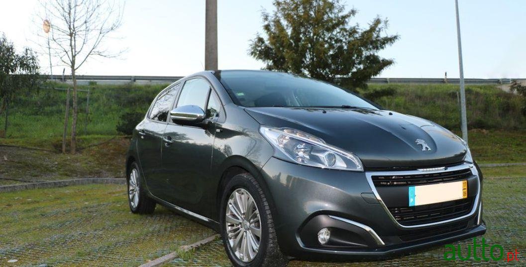 2017' Peugeot 208 photo #1