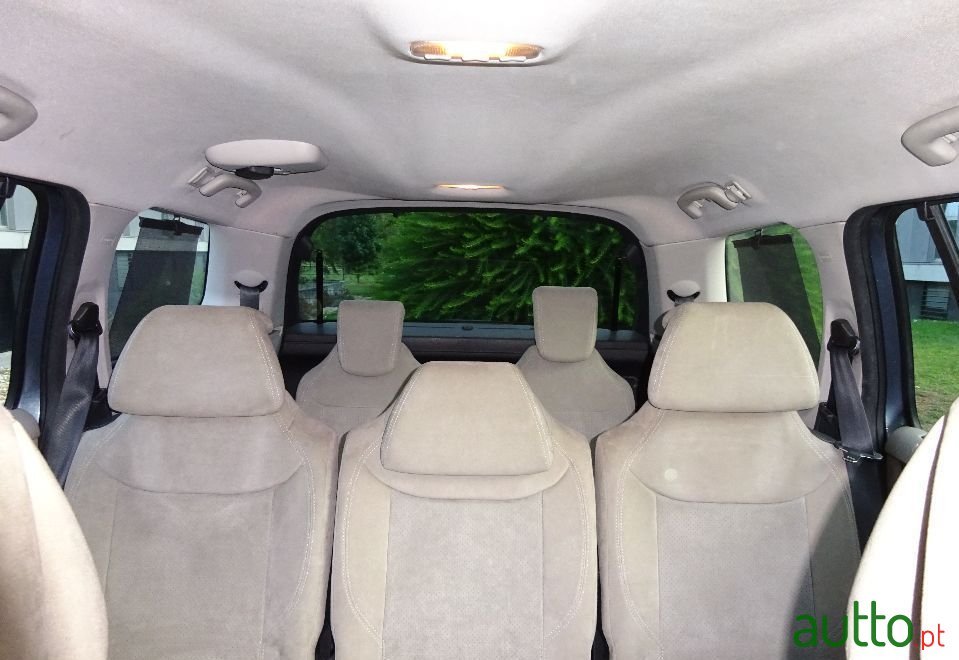 2007' Citroen C4 Grand Picasso photo #5