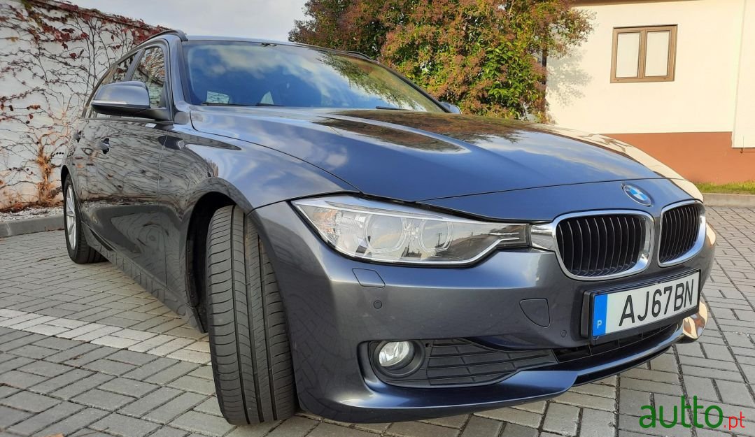 2013' BMW 320 photo #3