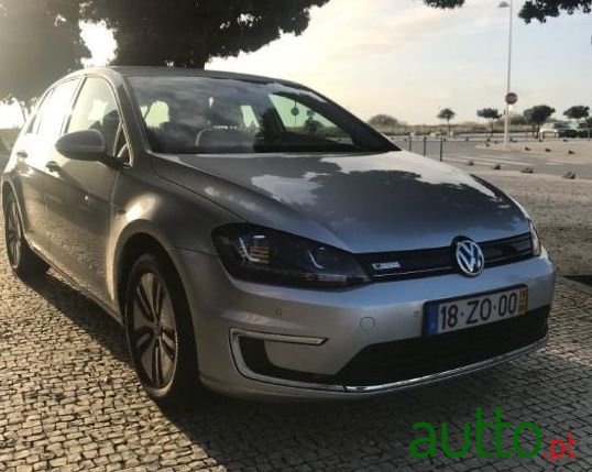 2018' Volkswagen E-Golf photo #1