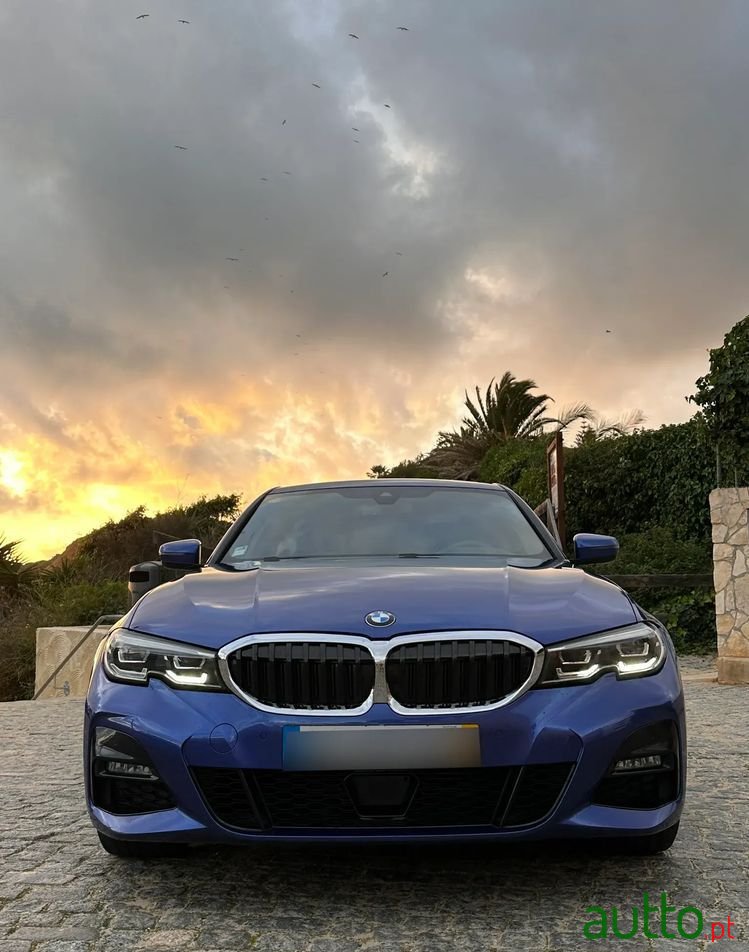 2020' BMW 320 D Pack M Auto photo #6