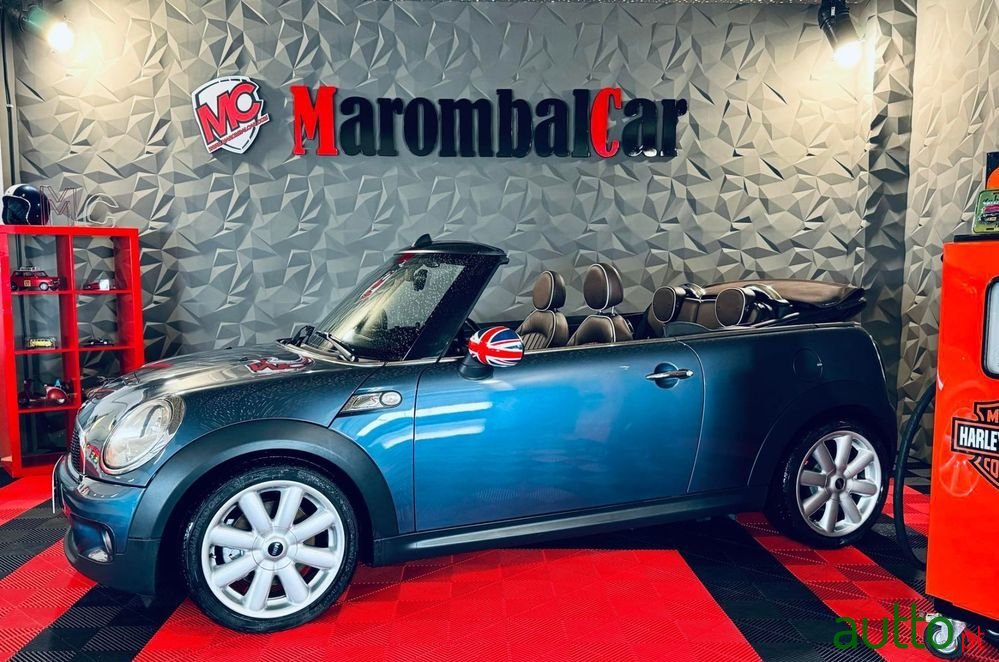 2010' MINI Cooper S photo #1