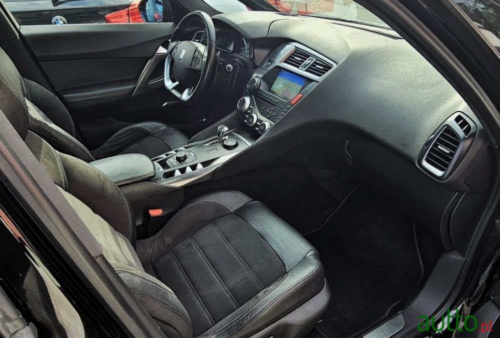 2014' Citroen DS5 photo #6